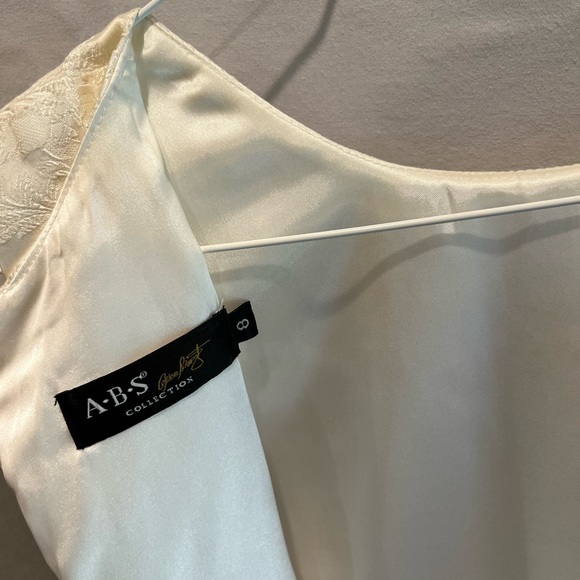 White Lace Dress - Picture 6 of 6